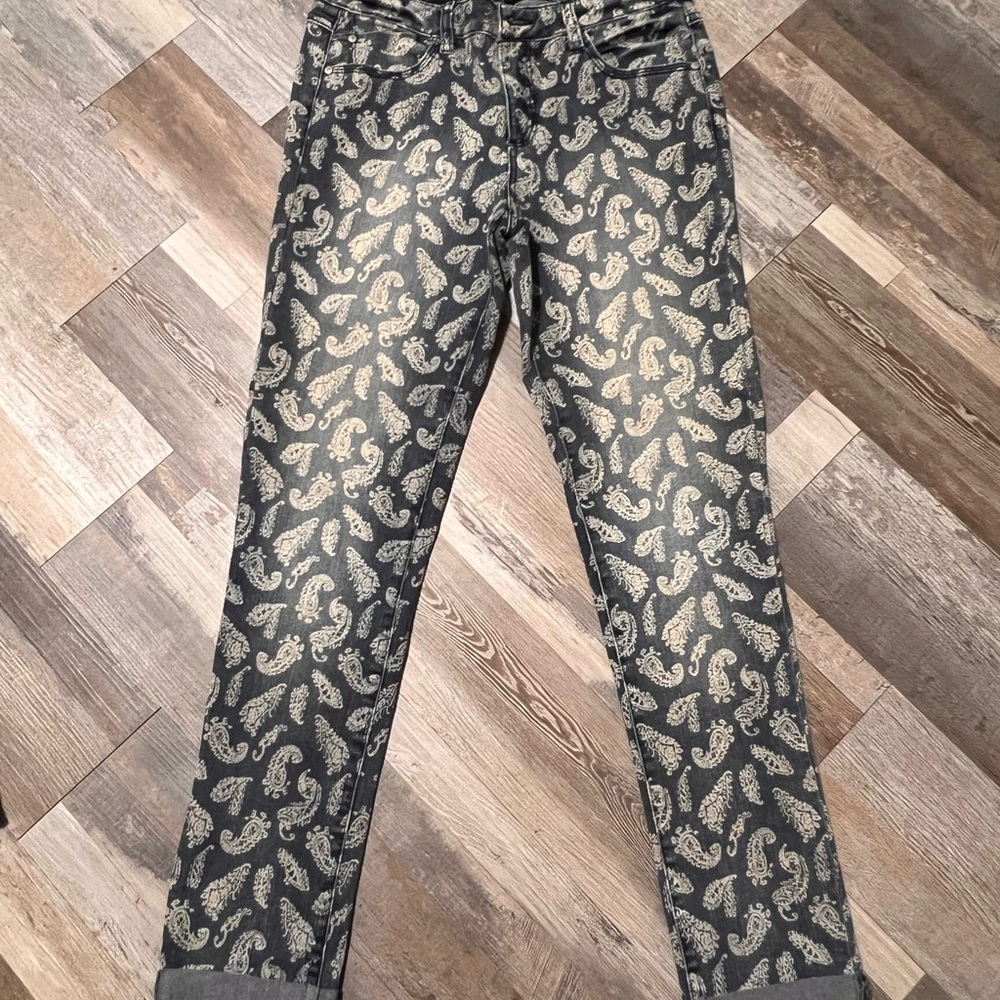 Paisley Print Women Jeans size 6 Signature Studio